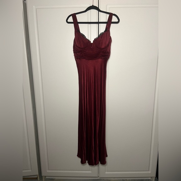 ASTR Wine Satin Corset Midi Dress with Lace Bust - Picture 3 of 15